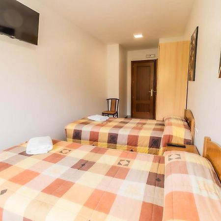 Hostal - Restaurante La Buena Villa By Vivere Stays Villalonquéjar Eksteriør bilde