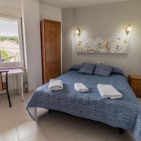 Hostal - Restaurante La Buena Villa By Vivere Stays Villalonquéjar Eksteriør bilde