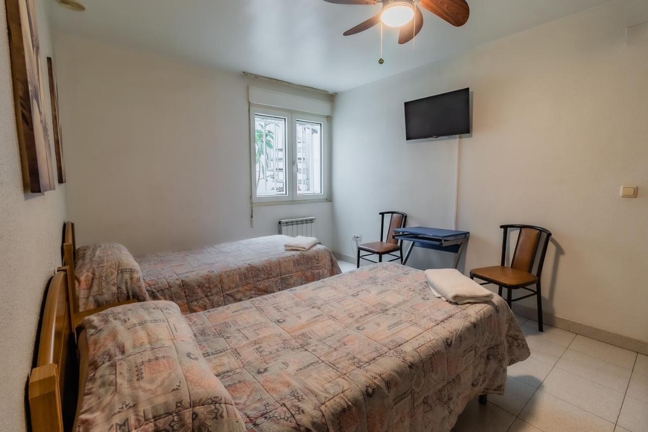 Hostal - Restaurante La Buena Villa By Vivere Stays Villalonquéjar Eksteriør bilde