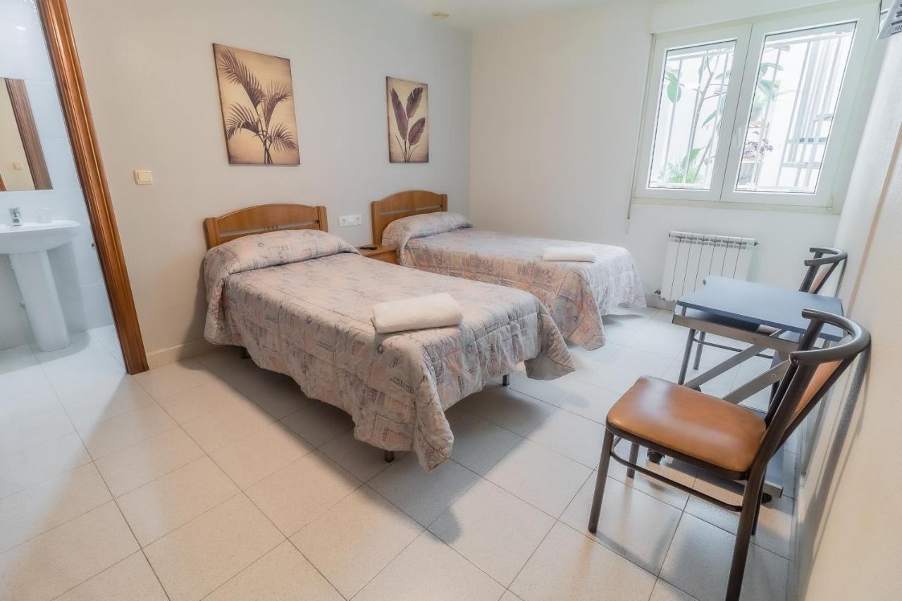 Hostal - Restaurante La Buena Villa By Vivere Stays Villalonquéjar Eksteriør bilde