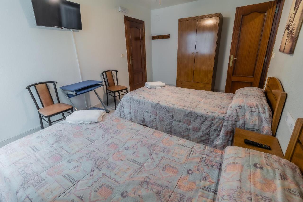 Hostal - Restaurante La Buena Villa By Vivere Stays Villalonquéjar Eksteriør bilde