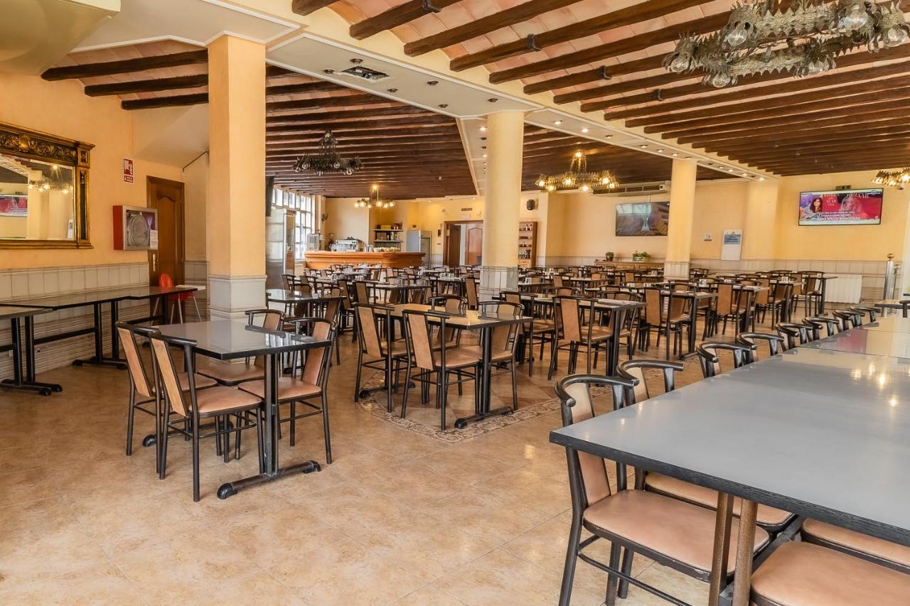 Hostal - Restaurante La Buena Villa By Vivere Stays Villalonquéjar Eksteriør bilde